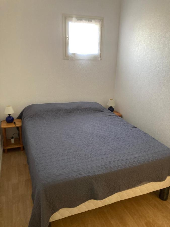 Appartement 2 Chambres Avec Piscine Face A La Mer A La Coudouliere 식스포즈레스플라지스 외부 사진